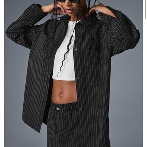 Alo Yoga Daylight Button Down, Long sleeve Black Pinstripe shirt. Worn once.